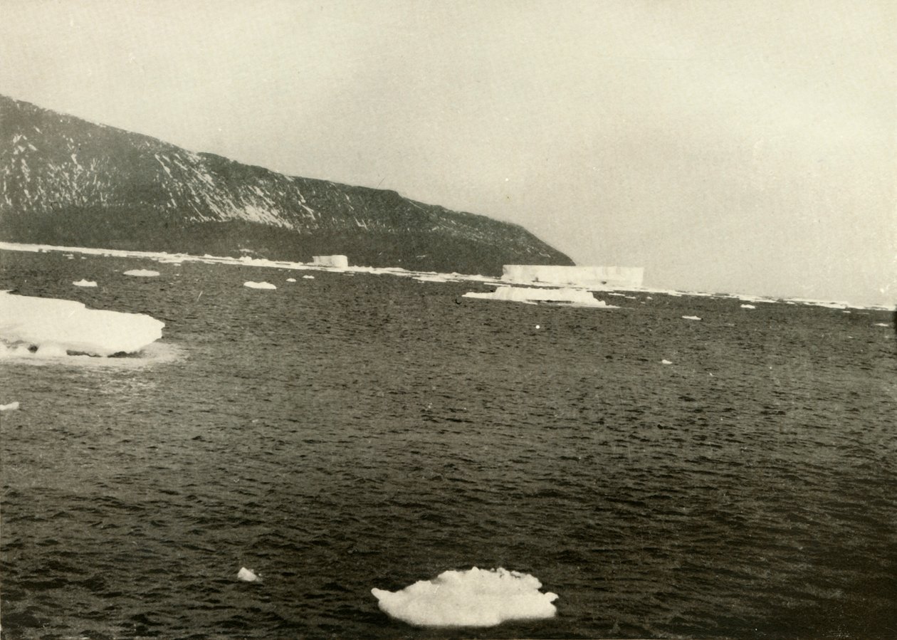 Schwimmendes Eis vor Cape Adare, c1908 von Unbekannt