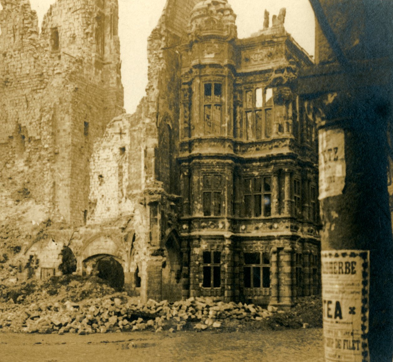 Hôtel de Ville, Arras, Nordfrankreich von Unbekannt