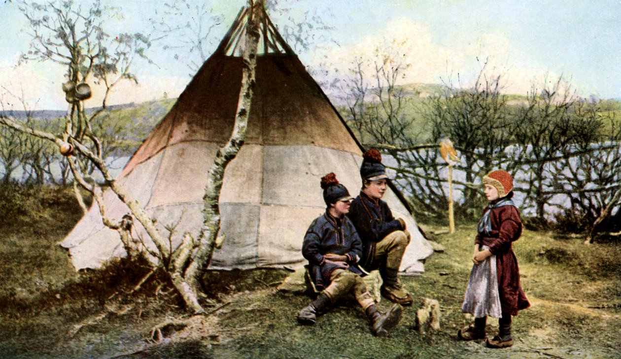 Menschen mit einem traditionellen Zelt, Lappland, Schweden, ca. 1923 von Unbekannt
