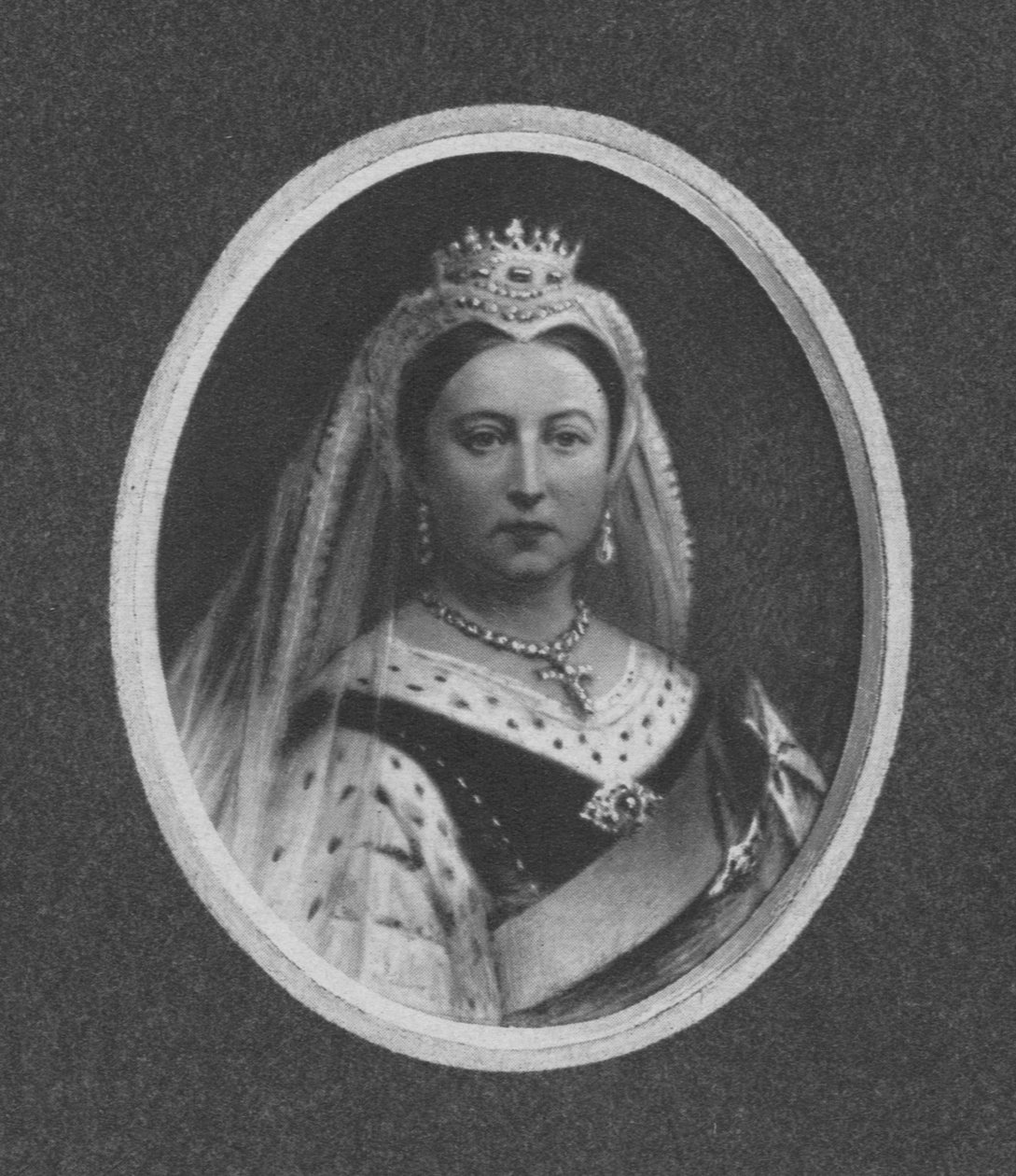 Königin Victoria in Staatsroben, 1901 von Unbekannt