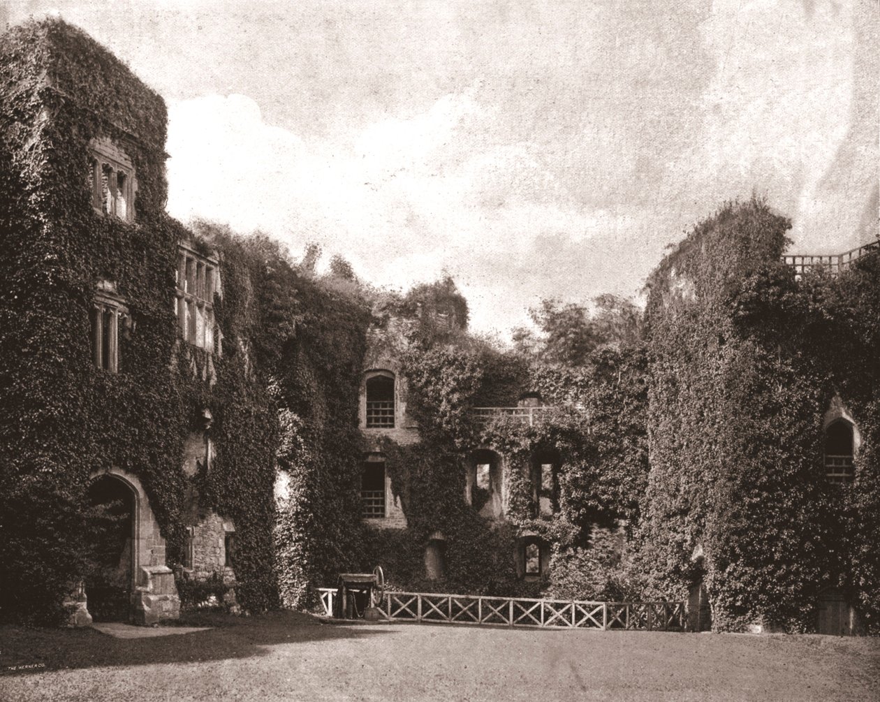 Raglan Castle, Monmouthshire, Wales, 1894 von Unbekannt