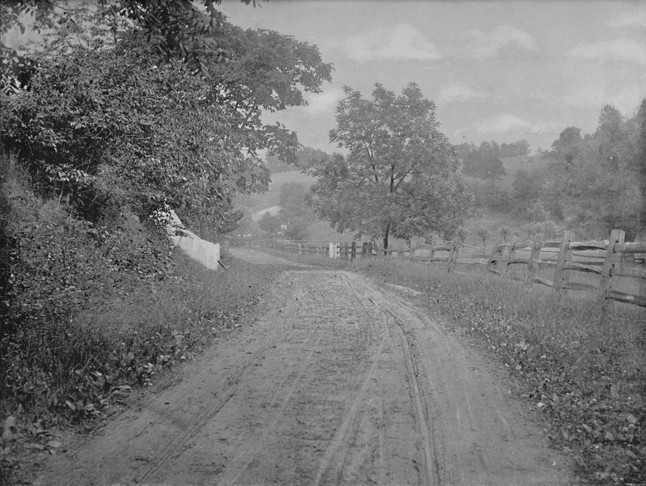 Straße entlang des Brandywine, Pennsylvania, um 1897 von Unbekannt