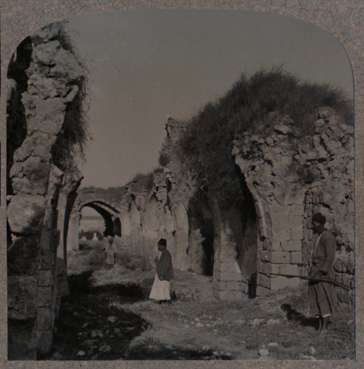 Ruinen der Kreuzfahrerkirche, Ramleh, um 1900 von Unbekannt