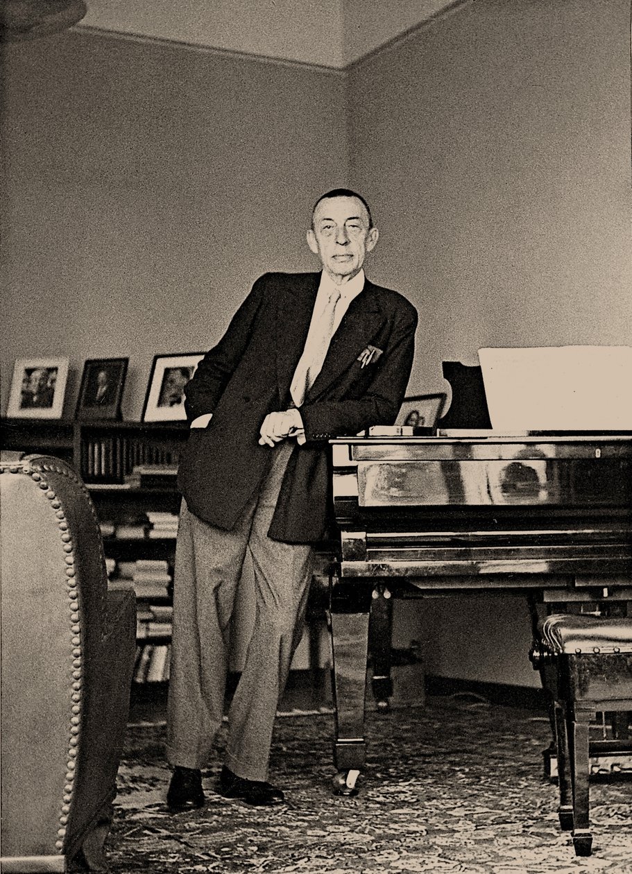Sergei Rachmaninoff in der Villa Senar, 1939 von Unbekannt