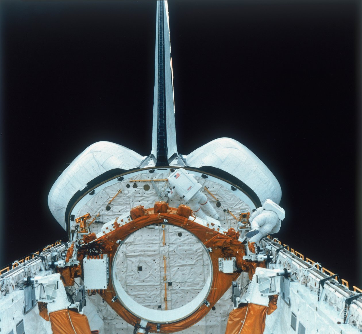 Space Shuttle Astronaut bei EVA, 1980er von Unbekannt