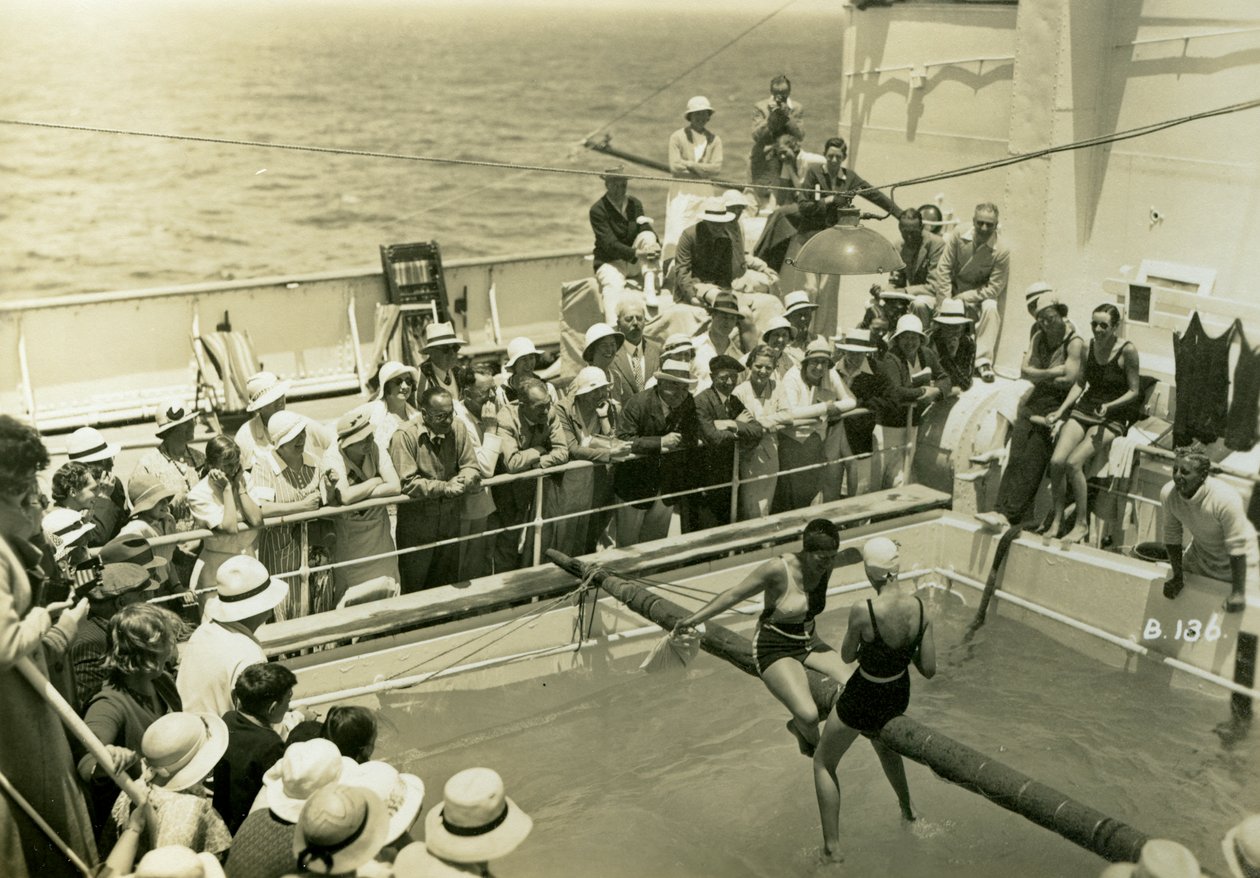 Schwimmbad an Bord der RML Atlantis, um 1929-1939 von Unbekannt