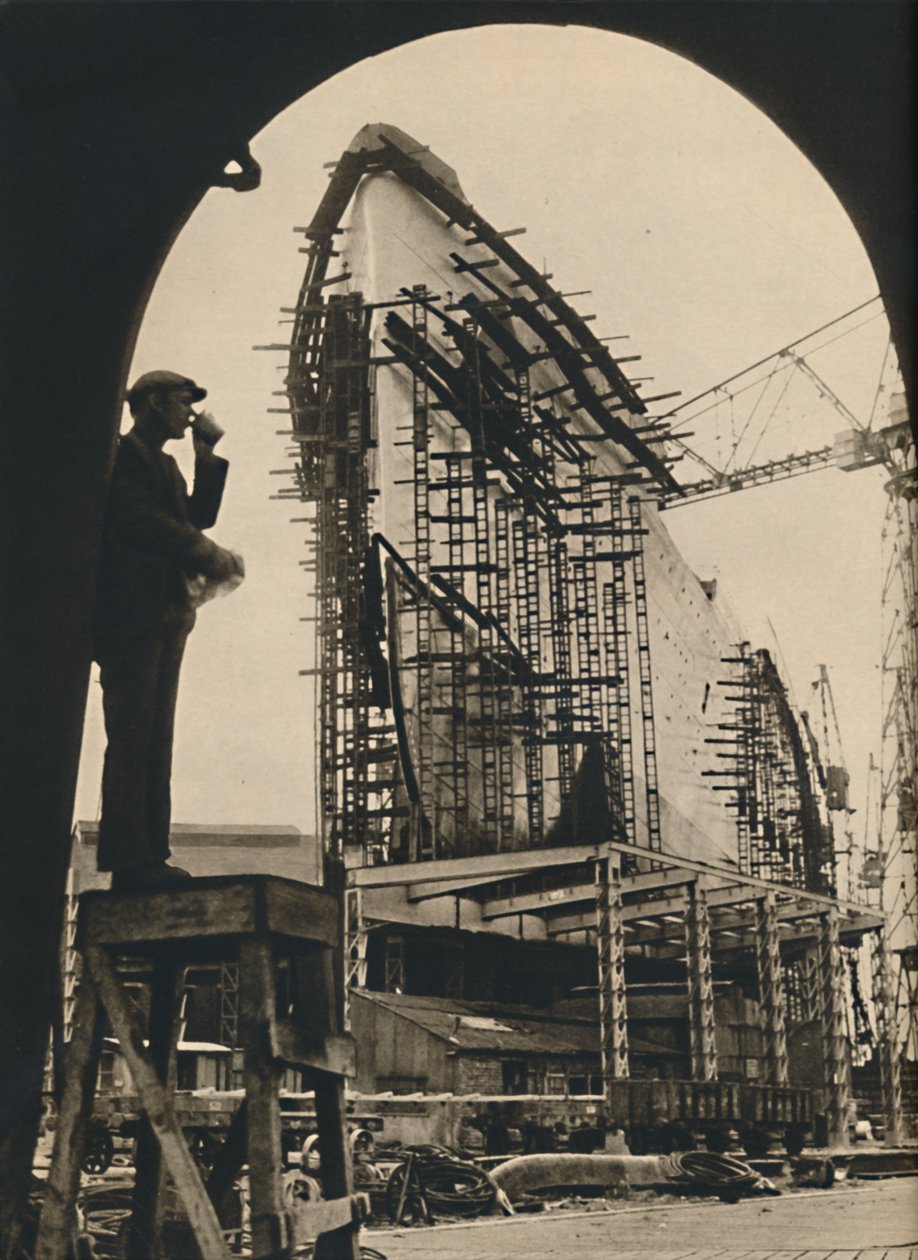 Der massive Rumpf, teilweise platziert, 1930-1934, 1936 von Unbekannt