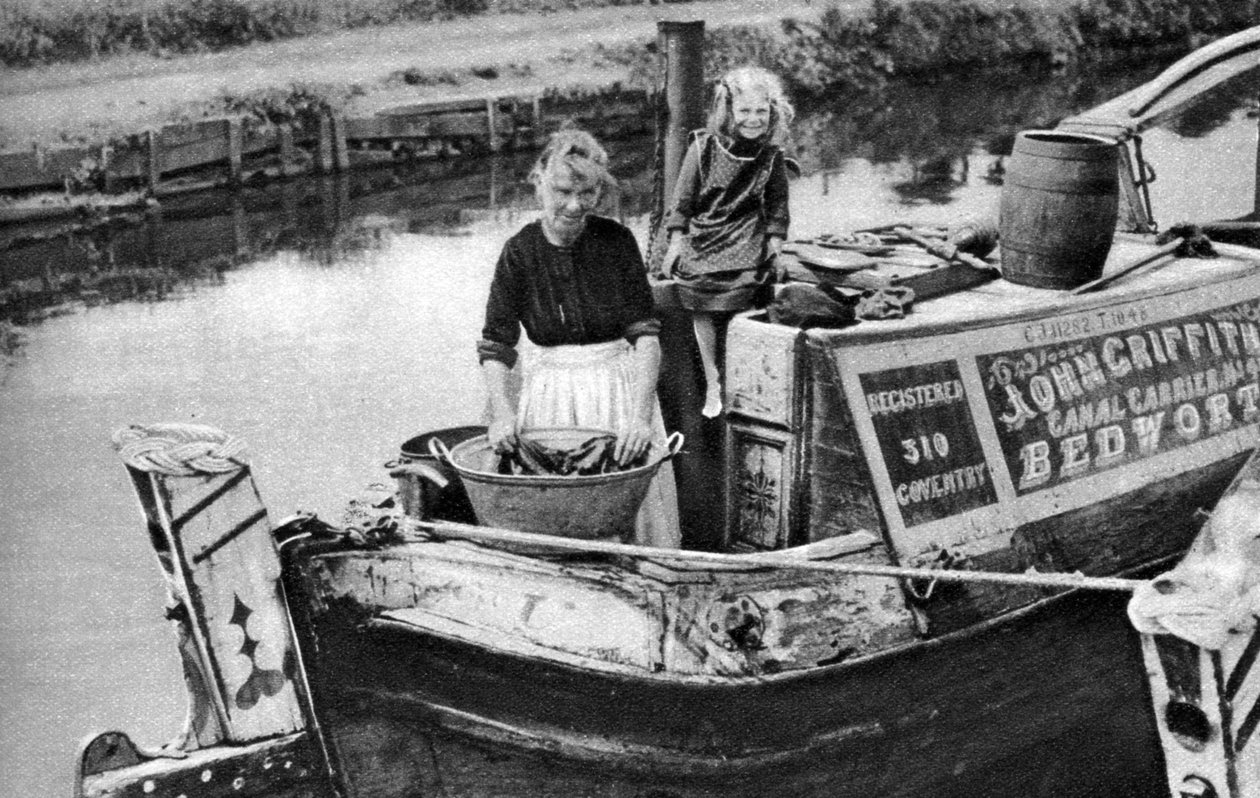 Waschtag auf dem Kanalboot, 1926-1927 von Unbekannt