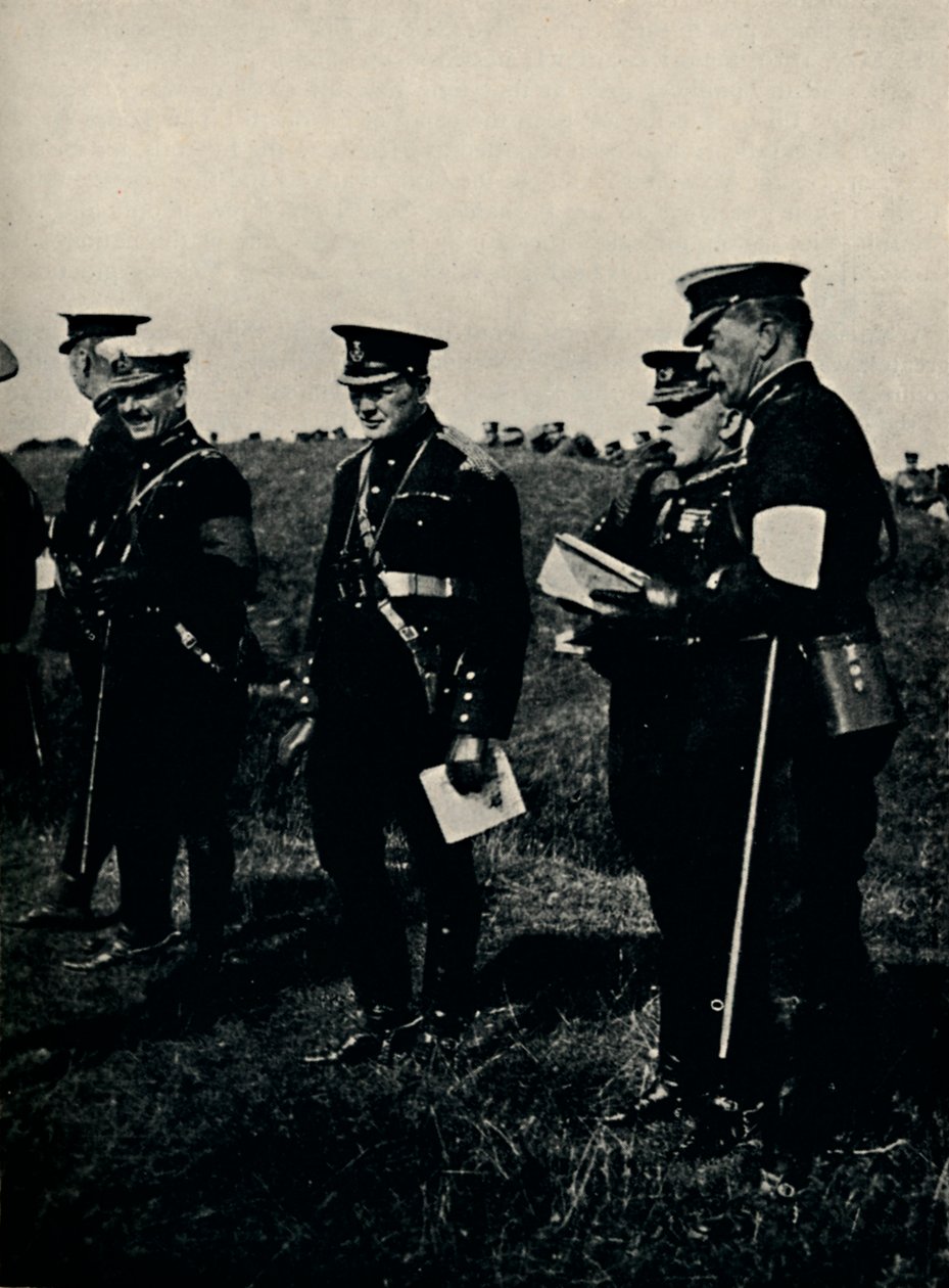 Mit General French bei Armeemanövern, 1912 von Unbekannt