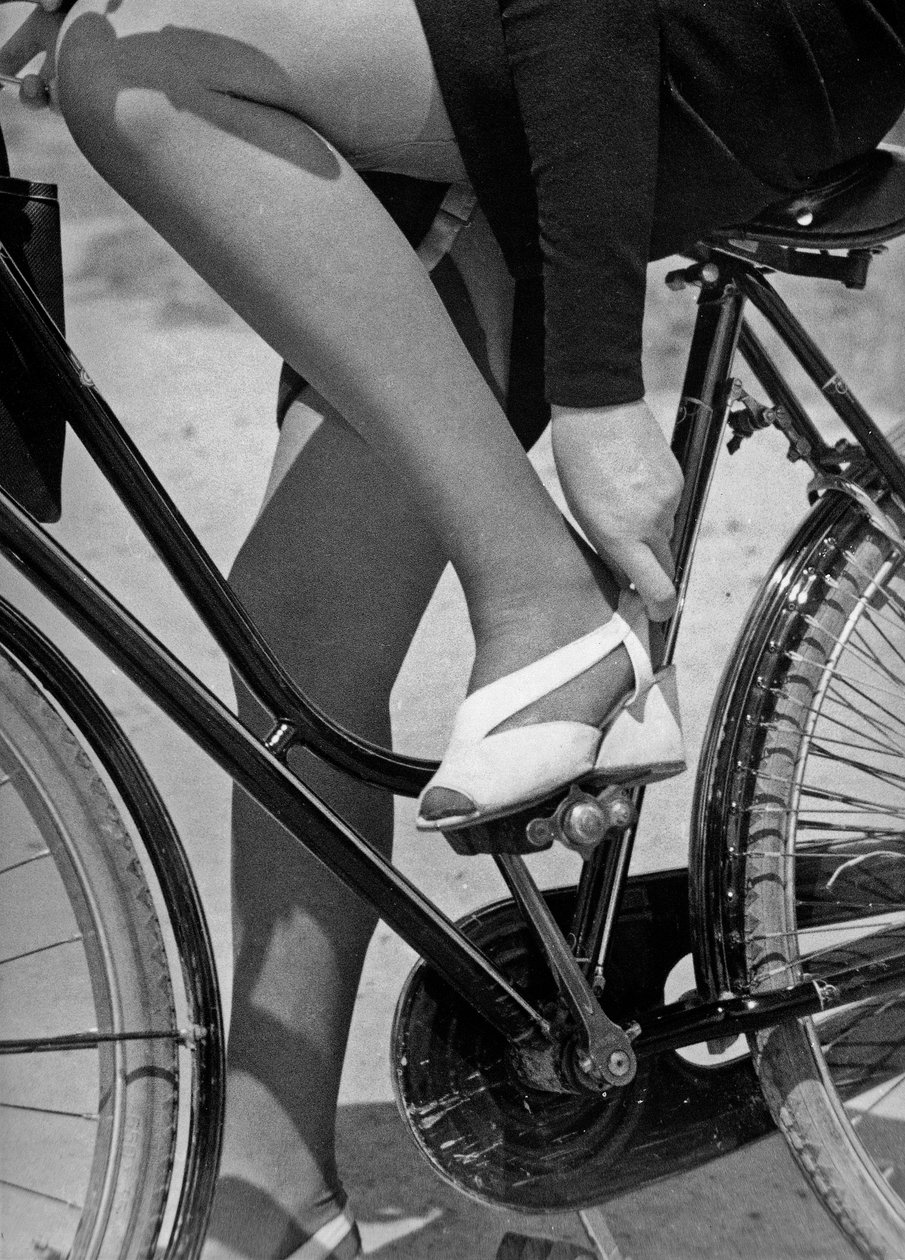 Auf einem Fahrrad, ca. 1960 von Vincenzo Balocchi