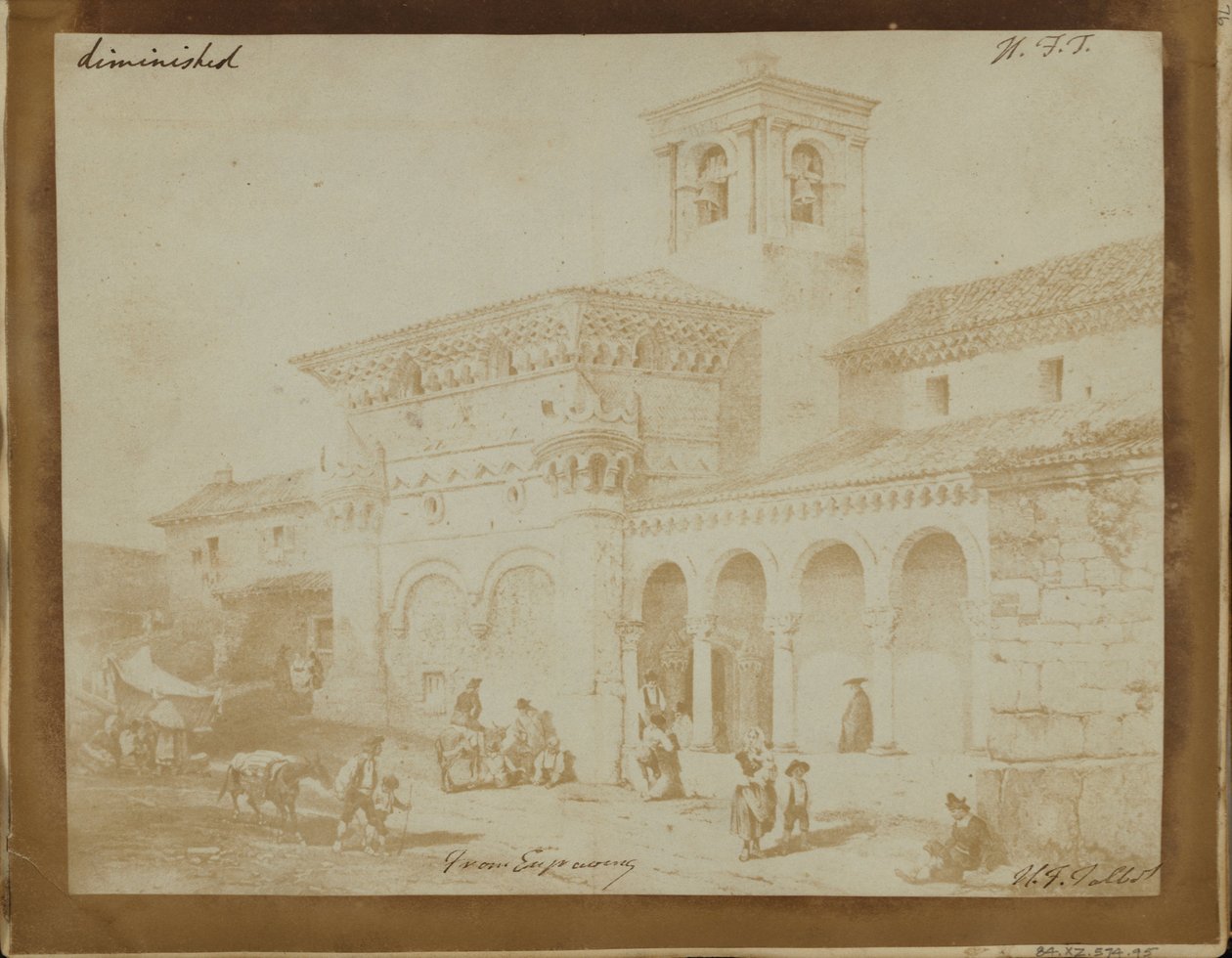 (Verkleinerte Kopie eines Stichs einer maurischen Kirche) von William Henry Fox Talbot