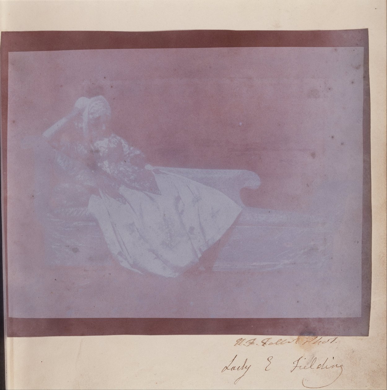 (Lady Elisabeth Feilding auf Chinz-Stuhl) von William Henry Fox Talbot