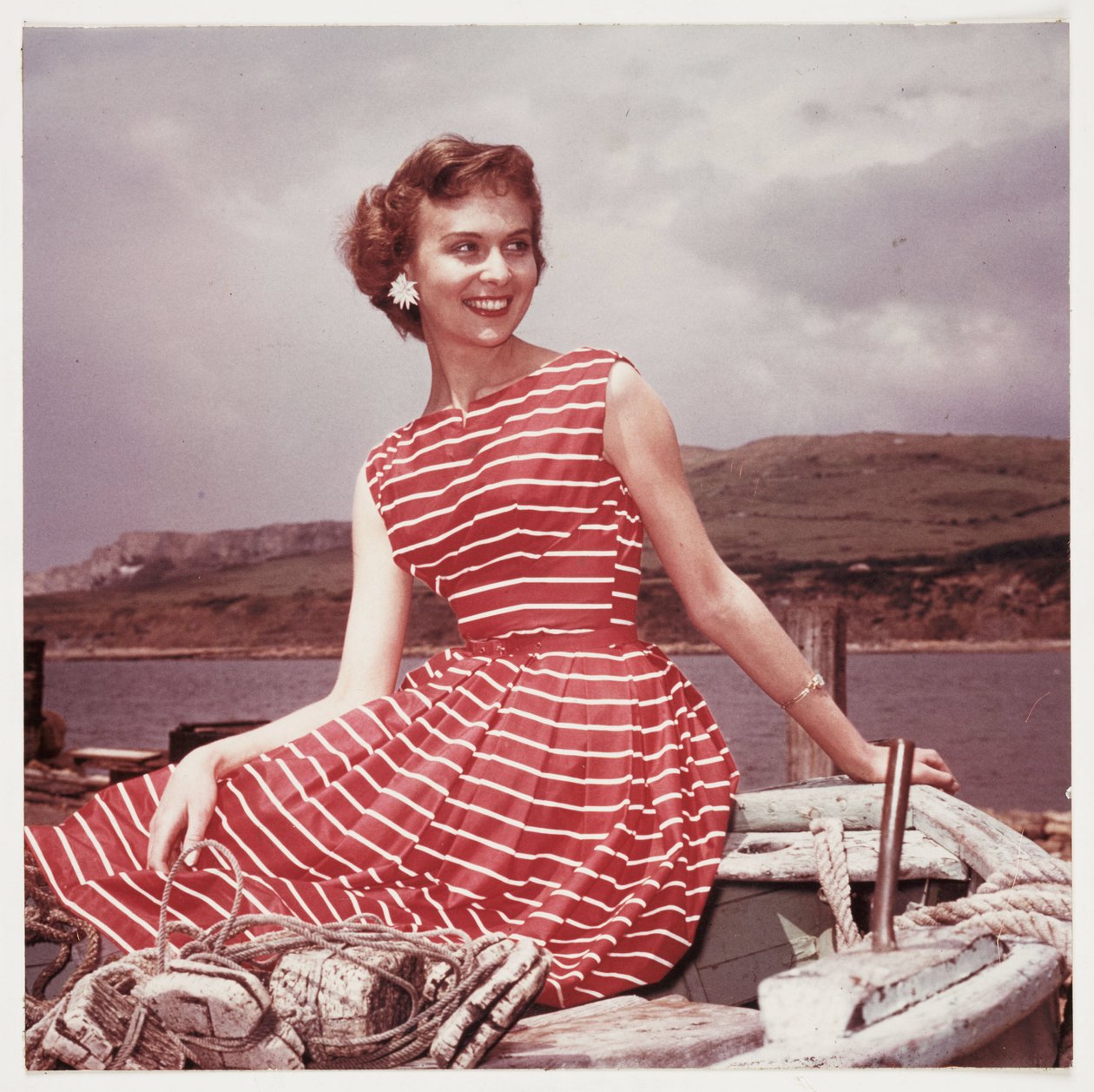 Frau im Sommerkleid, ca. 1950er Jahre von Frederick (attr. to) Barnard