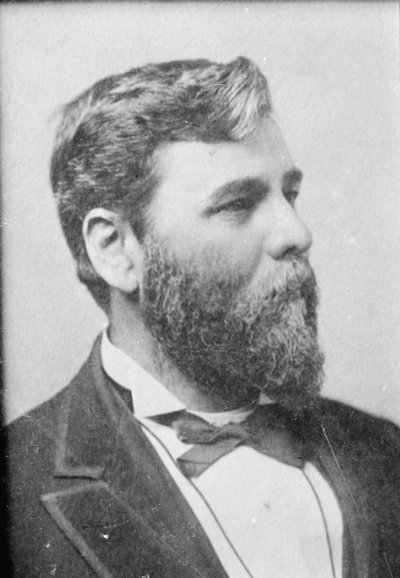 Milton M. Holland von American Photographer