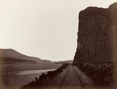 Kap Horn bei Celilo, 1867 von Carleton Emmons Watkins