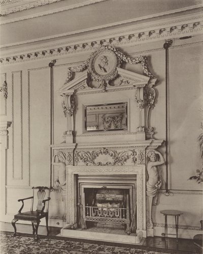 Stoke Hall, Derbyshire, Kaminstücke im Salon von Charles Latham