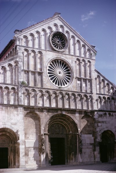 Fassade der Kathedrale von Croatian School