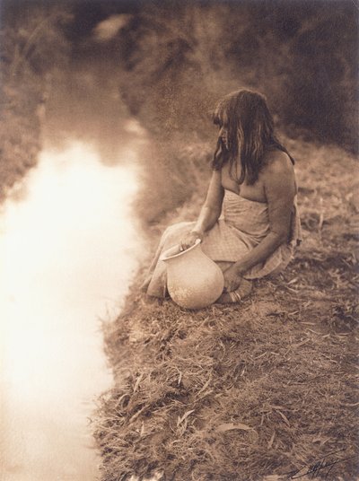 Maricopa Frau am Bach von Edward Sheriff Curtis