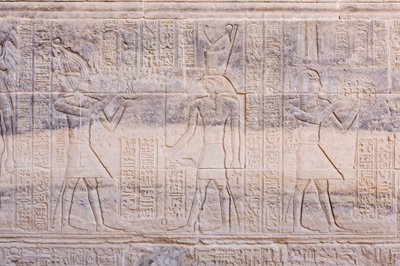 Reliefs am Philae-Tempel, Assuan, Ägypten von Egyptian 30th Dynasty