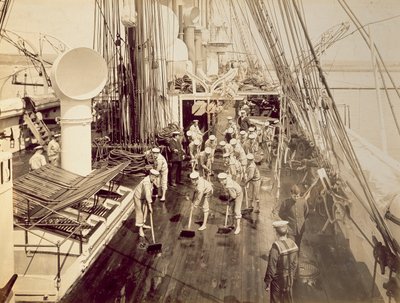 Deckschrubben der HMS Calliope von English Photographer
