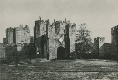 Der Barbican, Alnwick Castle von English Photographer