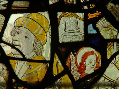 Fenster S4 mit Fragmenten von English School