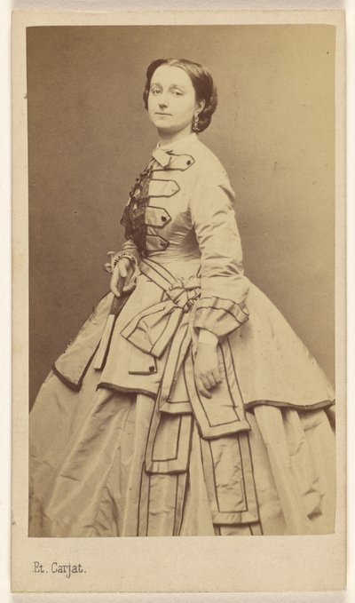 Stehende Frau von Etienne Carjat