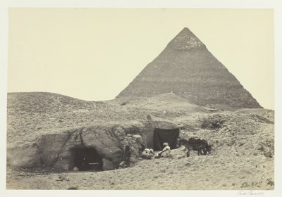Felsengräber und Belzonis Pyramide, Gizeh, 1857 von Francis Frith