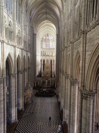 Kathedrale von Amiens: Innenansicht (Somme 80) von French School