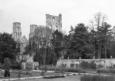 Ansicht des Kirchenäußeren, ca. 1052-67 von French School