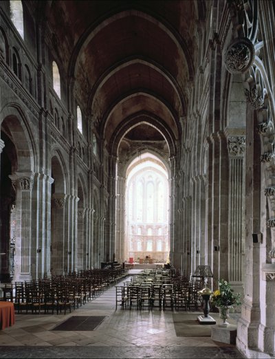 Blick auf das Kirchenschiff von French School