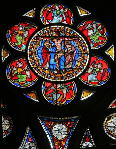 Fenster w15, die Kreuzigung darstellend (größtenteils modern) von French School