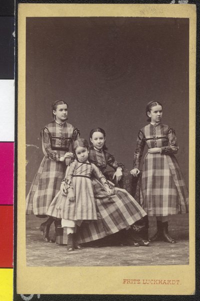 Vier Mädchen von Fritz Luckhardt