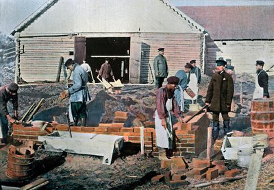 Bauarbeiter außerhalb von Moskau, Russland von Gillot
