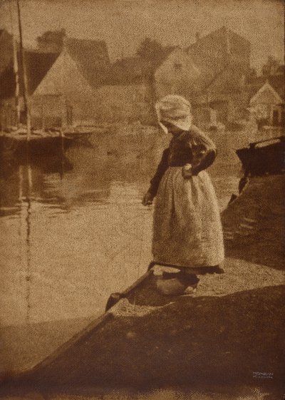 Niederländisches Mädchen in Landschaft von Heinrich Kuhn