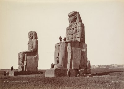 Theben, die Kolosse von Memnon, 1870er von Georges Henri Bechard