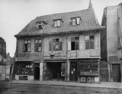 Altes Haus, Palace Yard, Lambeth, ca. 1883 von Henry Dixon