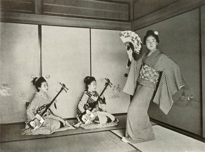 Eine Geisha tanzt, 1910 von Herbert Ponting