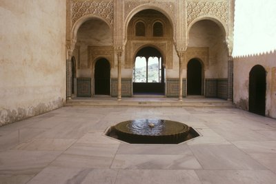 Der Mexuar-Patio von Islamic School