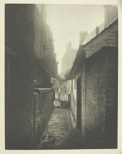 Close No. 11 Bridgegate von James Craig Annan