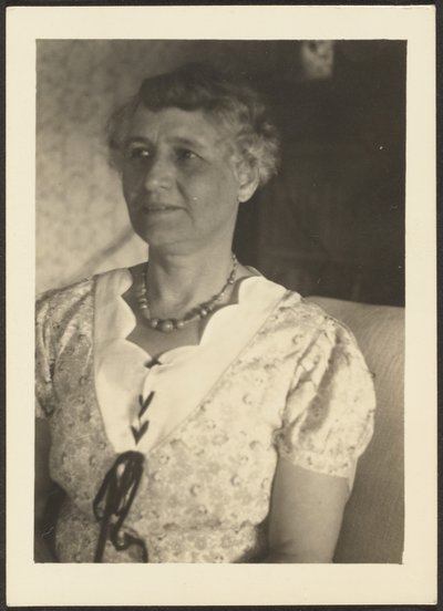 Porträt einer Frau von Louis Fleckenstein