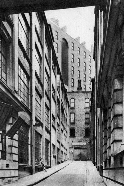 Newcastle Street, London, 1926-1927 von McLeish