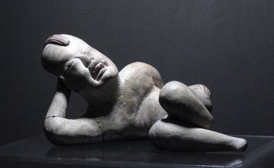Liegende Olmeken-Babygesichtsfigur, Villa Nueva von Olmec