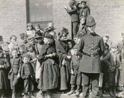 Beerdigung eines Londoner Polizisten, 1894 von Paul Martin