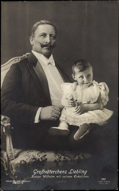 Großvaters Liebling, Kaiser Wilhelm mit Enkelin von Photographer German