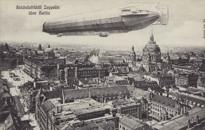 Zeppelin-Luftschiff über Berlin von Photographer German