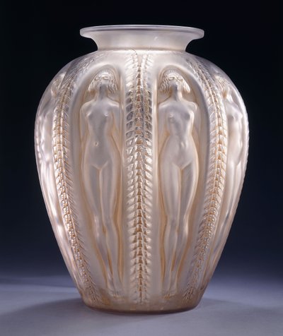 Luxemburg, eine monumentale geformte Glasvase von Rene Jules Lalique