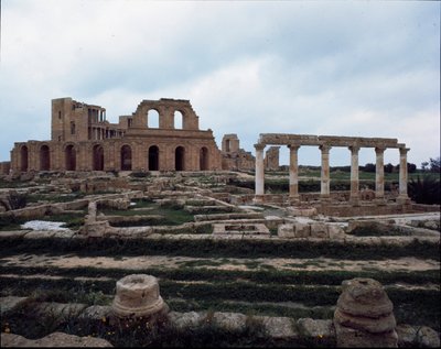 Römisches Theater und Peristylhaus, 2.-3. Jahrhundert von Roman