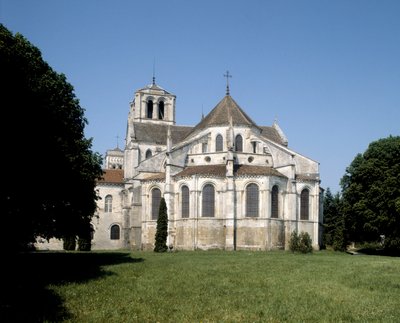 Gesamtansicht der Basilika von Romanesque