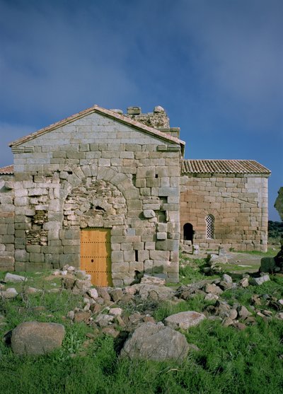 Ansicht der Westfassade, erbaut ca. 862-930 von Spanish School